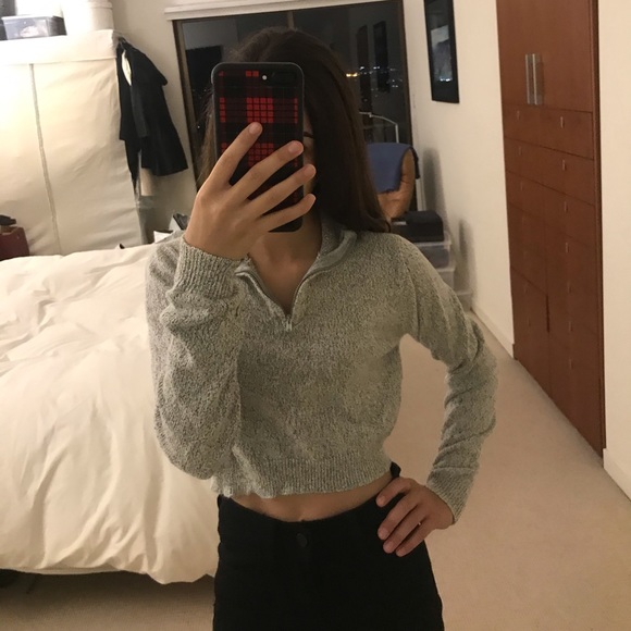 Brandy Melville Sweaters - Brandy Melville quarter zip sweater